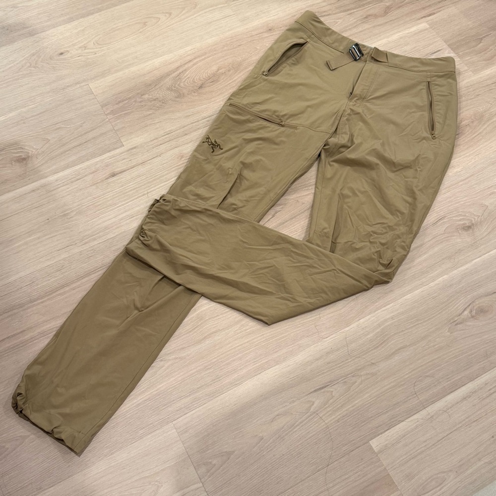 Arc’teryx Men’s Gamma Lightweight Pant in Canvas color
